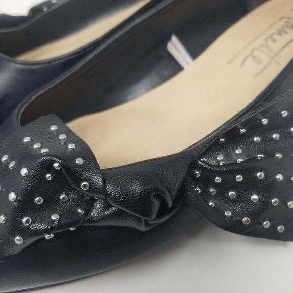 Annette Studio by Nanette Lepore. Cute flats with silver studded bow. - Picture 3 of 15